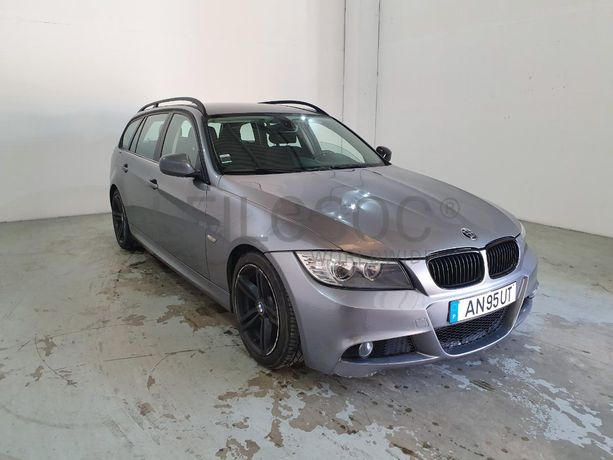 BMW 318D · Ano 2010