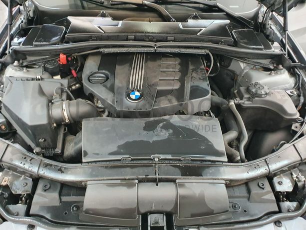 BMW 318D · Ano 2010