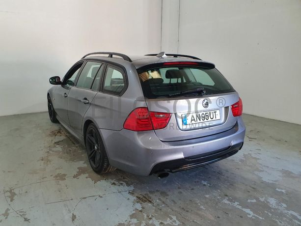 BMW 318D · Ano 2010