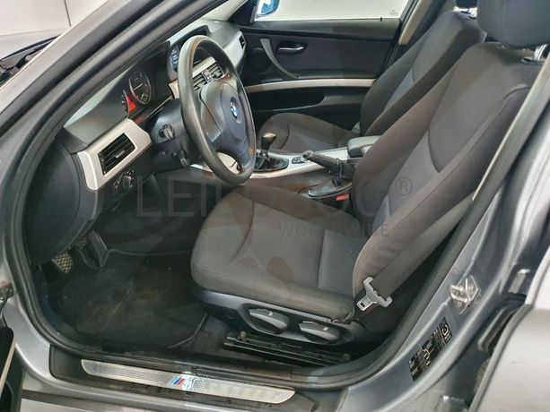 BMW 318D · Ano 2010