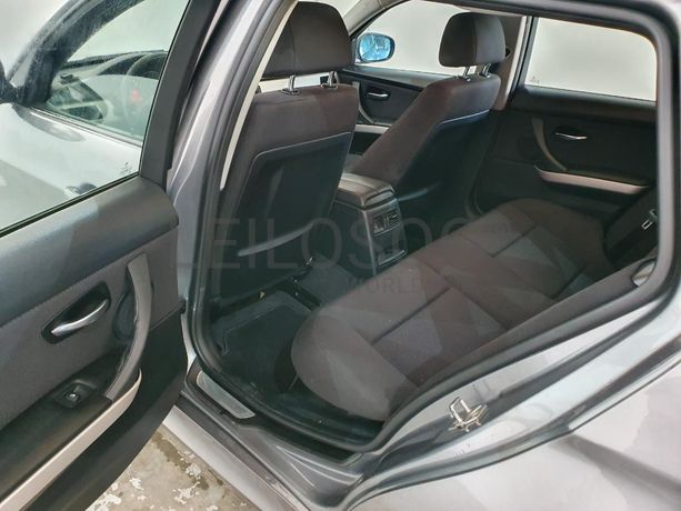 BMW 318D · Ano 2010