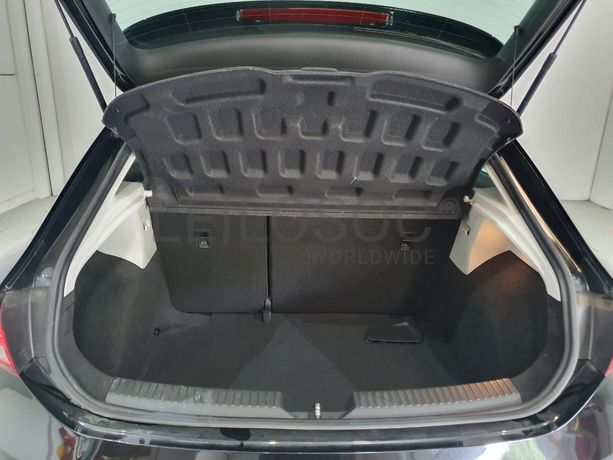 Seat Leon 1.6 TDI · Ano 2014