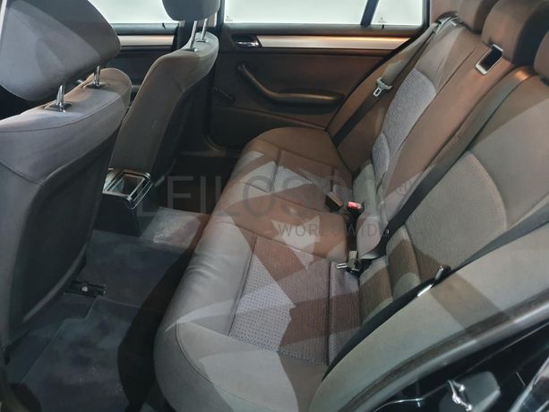 BMW 320D Touring · Ano 2002