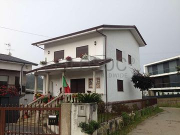 Moradia V4 · Lousada